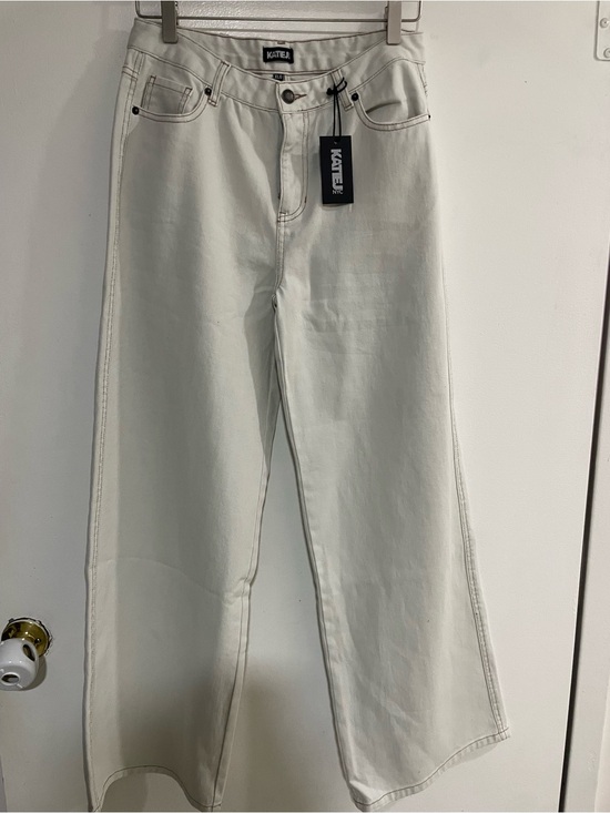 Katie J NYC Denim - Katie J NYC Boston Cream Wide-Leg Jeans